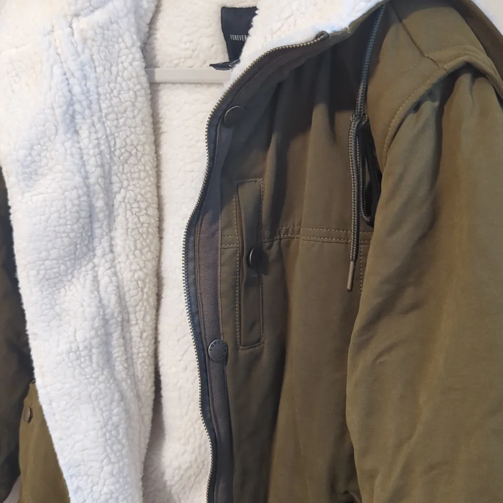 Jacket - Picture 4 of 4